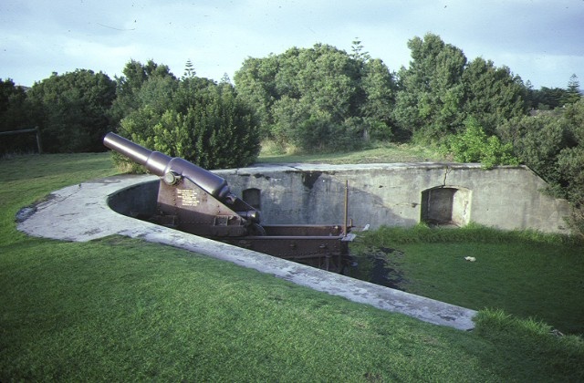 1 guns &amp; emplacements battery hill port fairy cannon may1984