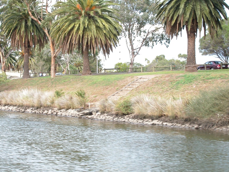 Maribyrnong Boomgate And Guardpost Steps Maribyrnong June 2003 002