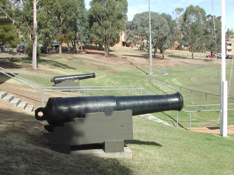 Cannons, one of which dates from 1811