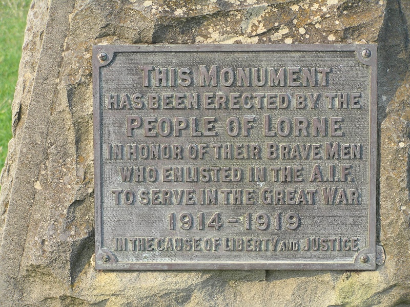 First World War plaque affixed to the Lorne War Memorial. Source: David Rowe 2008.