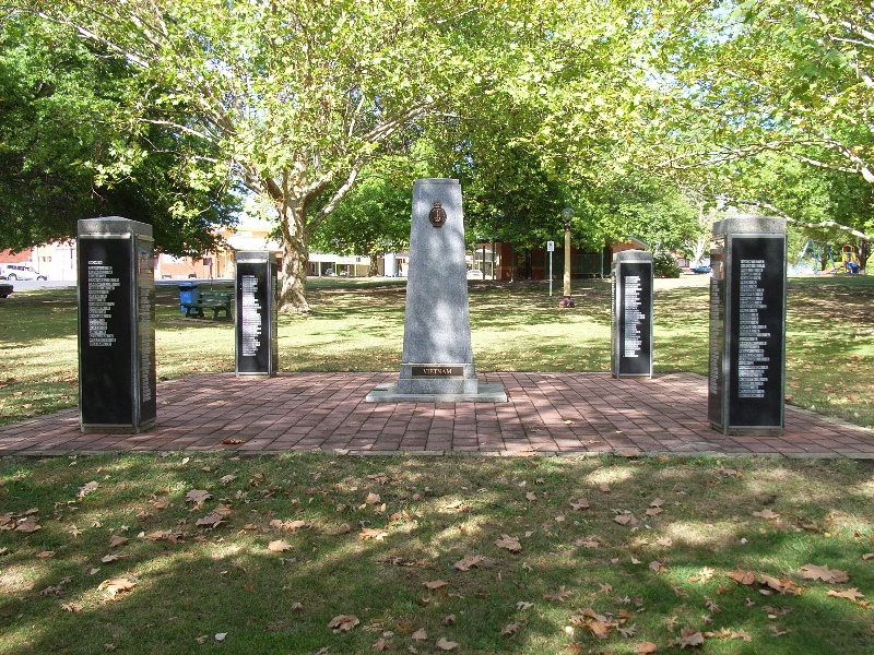 War Memorial, Centre Reserve