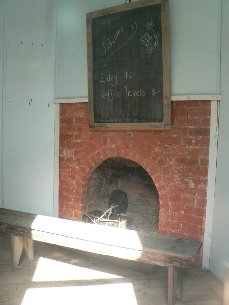 Gringegalgona Soldiers Memorial Hall - rear dressing room