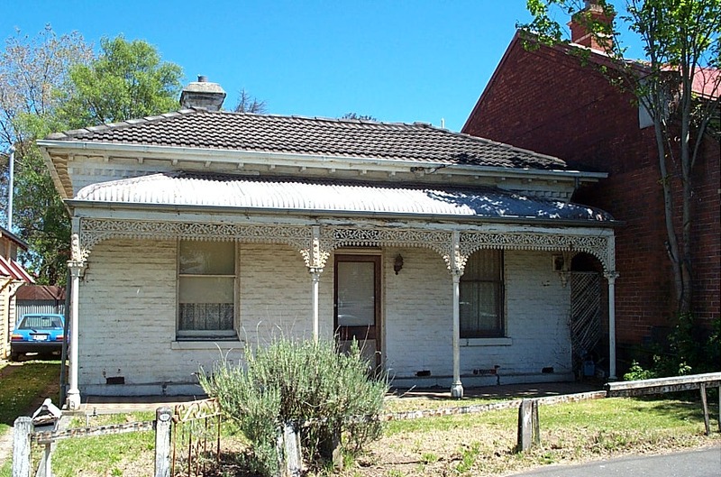 331 Lydiard Street North