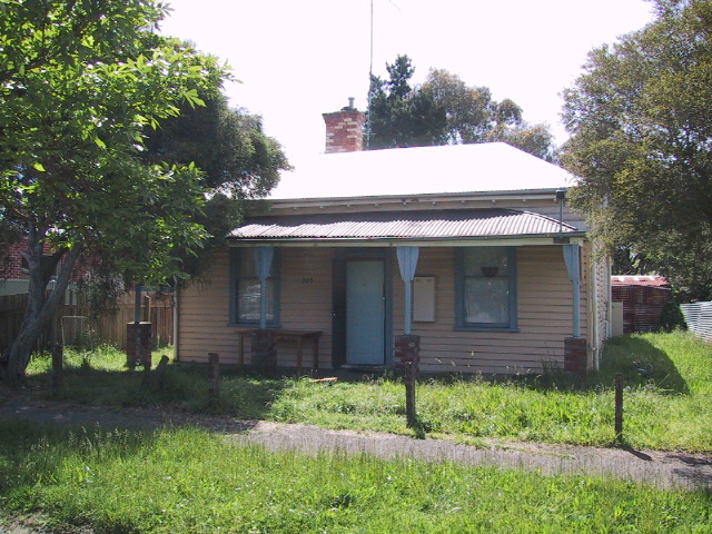 205 Ascot Street South