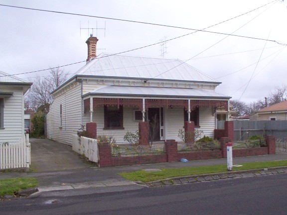 22 Steinfeld Street South