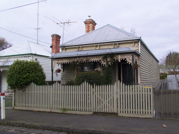 40 Steinfeld Street South