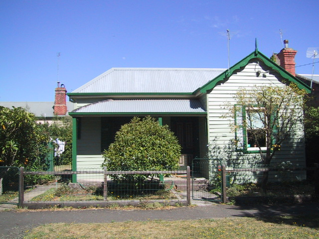 234 Raglan Street South