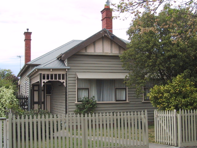 15 Ripon Street South