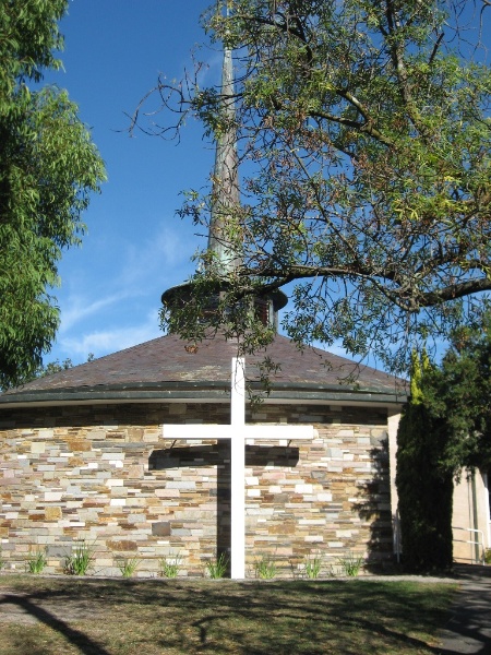 45050 St Faiths Anglican Church Glen Iris exterior view 2010