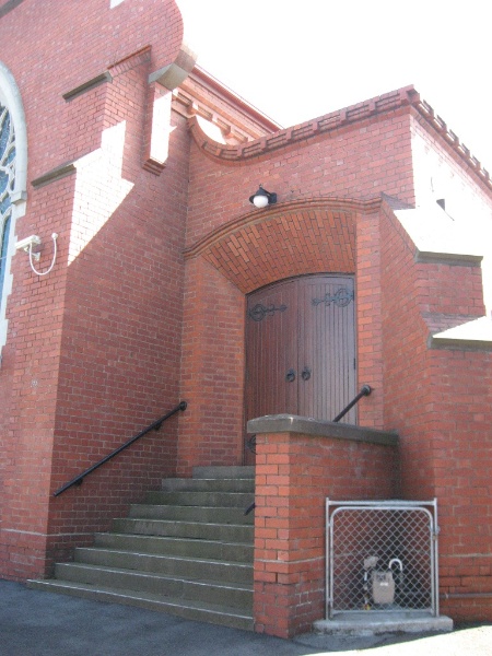 124816 Presbyterian Church Malvern side porch 2010