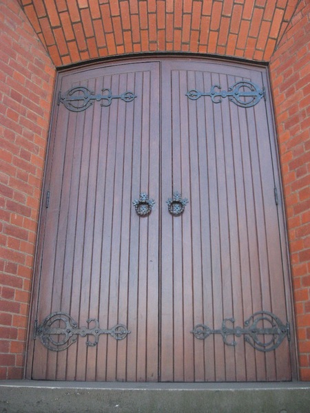 124816 Presbyterian Church Malvern front doors 2010