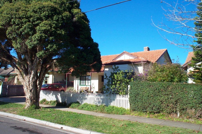 House at 6 Elliston St