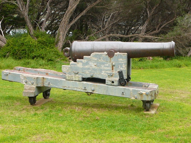Battery Hill 2 x 68 pounder cannon