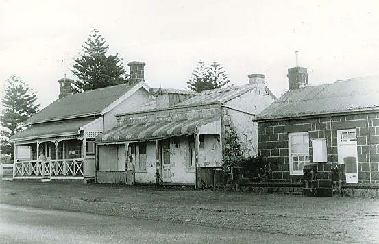 B3231, B3236, B3237 64-68 Campbell St Port Fairy