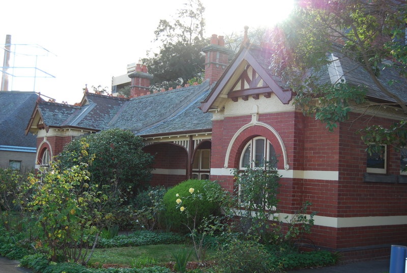 4435_Cottages_Royal_Freemasons_Homes_Melbourne_27_May_2010_HV_