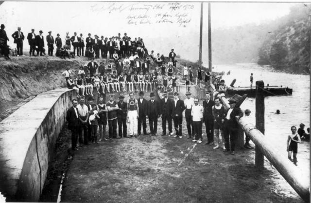 Deep Rock Swimming Club - c.1918-1920