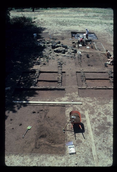 LAKE CONDAH DORMITORY EXCAVATION