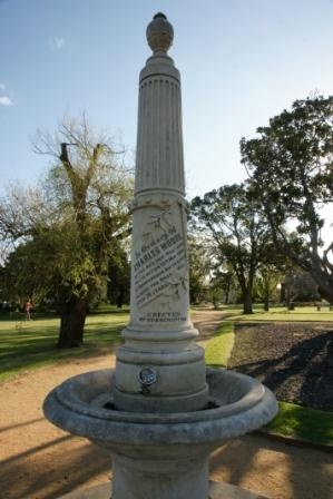 Charles Moore Boer War Memorial Fountain.jpg