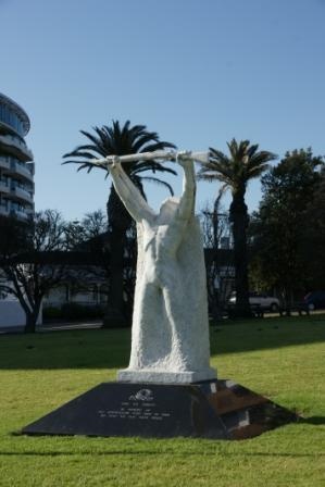 St Kilda Victoria Cross Memorial Sculpture.jpg