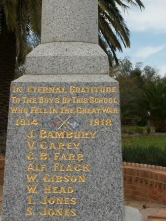 Ferntree Gully Primary School War Memorial.jpg