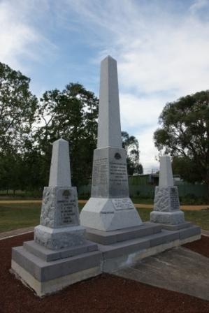Briagolong War Memorial.jpg
