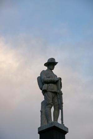 Traralgon War Memorial.jpg