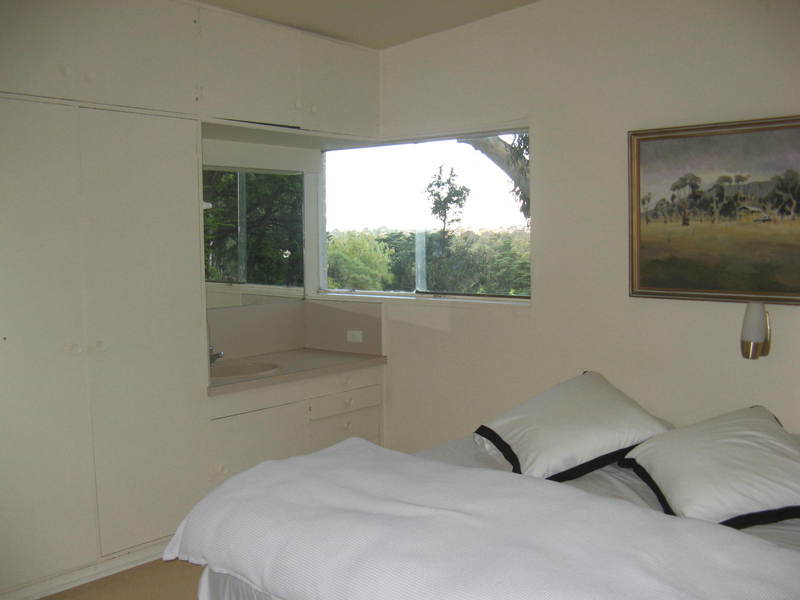 Snelleman House main bedroom