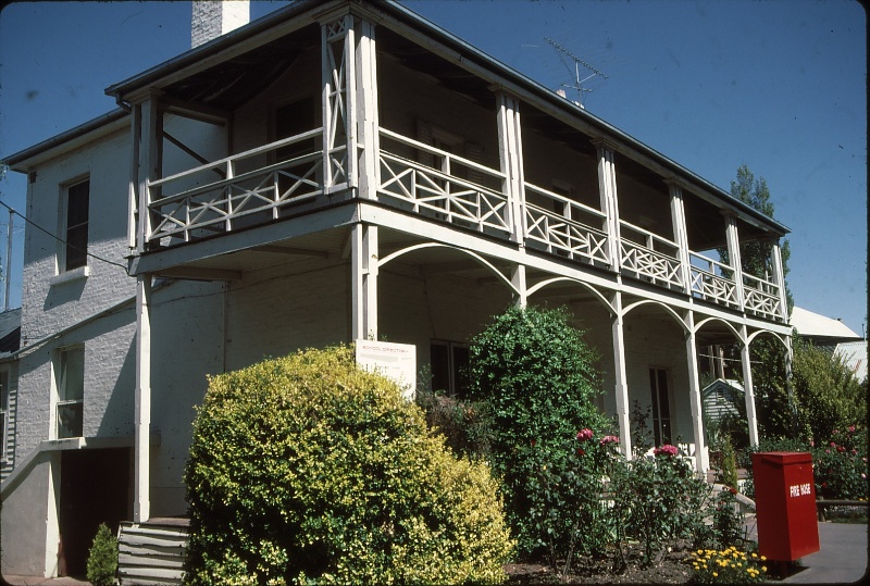 B1610 House in Ballarat College