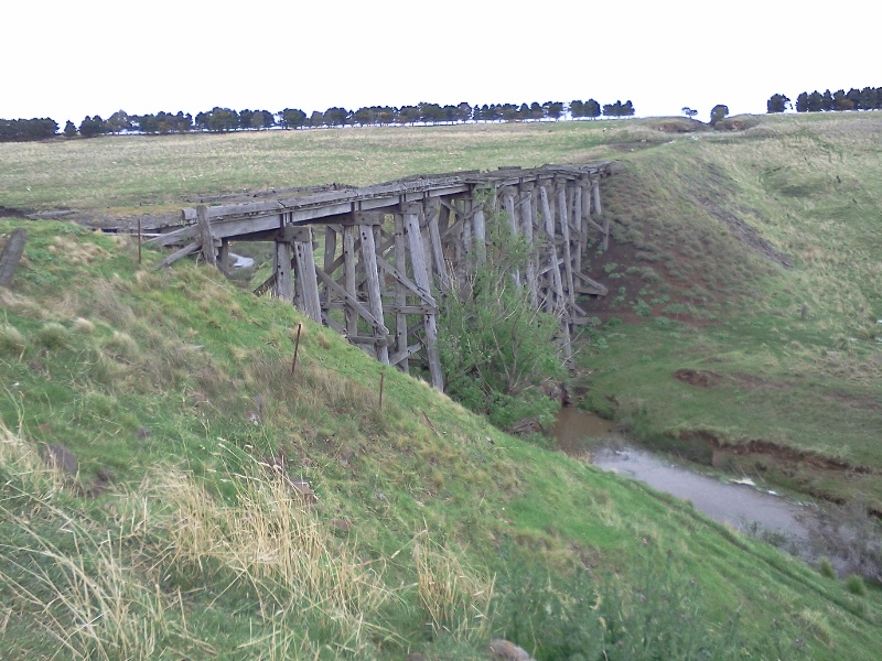 B3033 Bolinda Railway Viaduct 2011