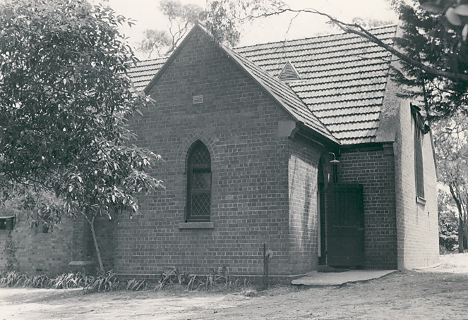 B1648 St Stephen's Anglican Church Mount Waverley