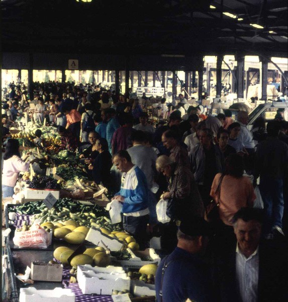 B2282 Queen Vic Market Stalls