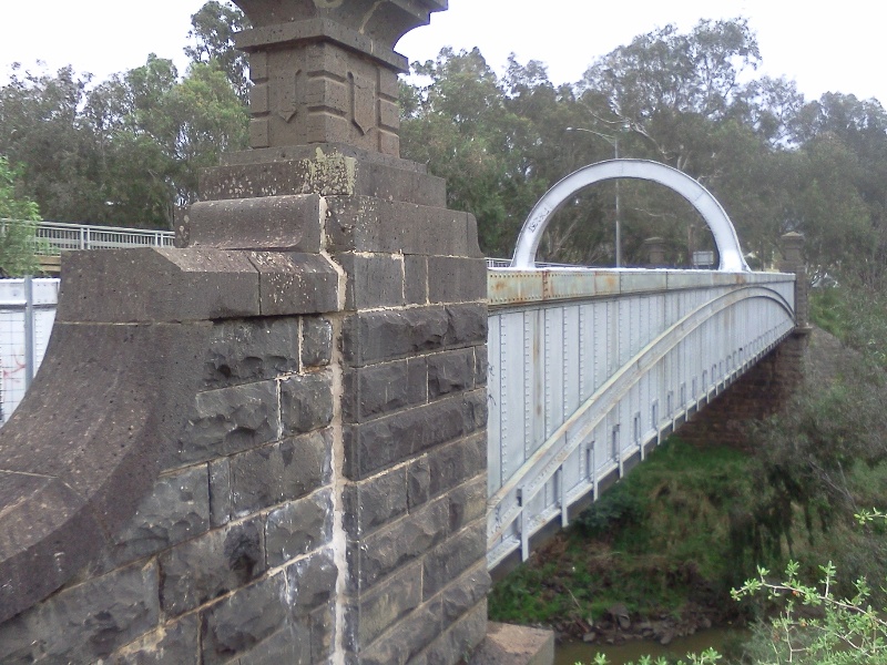 B1836 Iron Bridge Keilor 2012