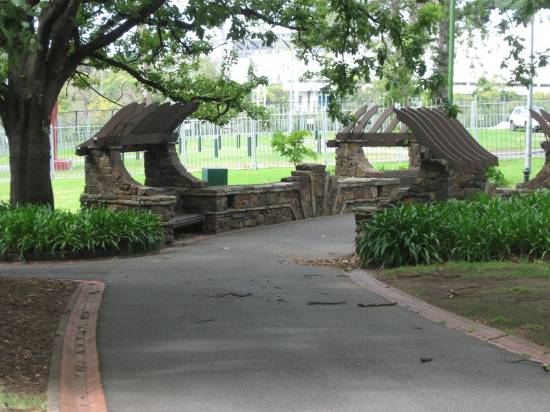 Domain arbour seats.JPG