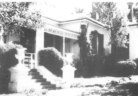 Front (north) elevation, c. early 1990s (Source: Photographic History of Kangaroo Flat, 1994, v. 1).