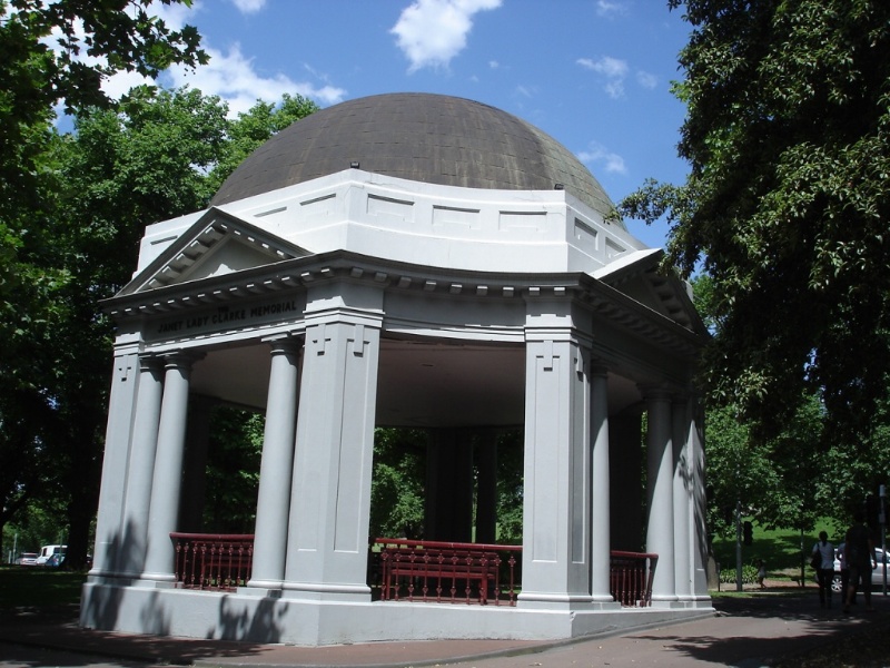 Domain Lady Clarke rotunda Queen Victoria Gardens.JPG