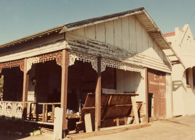 Historical Society Resource Centre before restoration, c.1980s. Source: Linton Historical Society