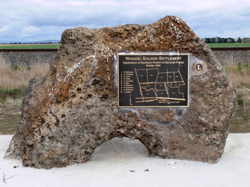 Wingeel Soldier Settler memorial 3 on the Hamilton Highway (between Cressy and Inverleigh) GPS -38 04 46.15 .JPG