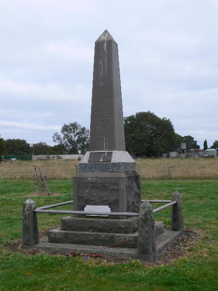 Darlington War Memorial.jpg