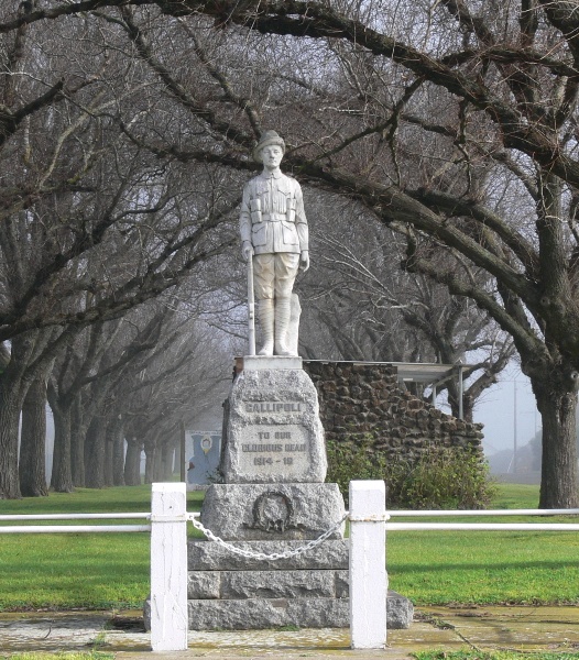 Derrinallum War Memorial 1.jpg