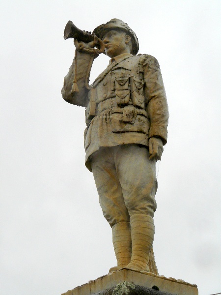 Swanpool War Memorial - Lone Soldier with Bugle - Graeme Saunders.jpg