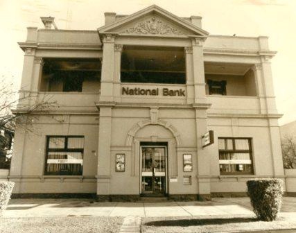 B4930 National Bank