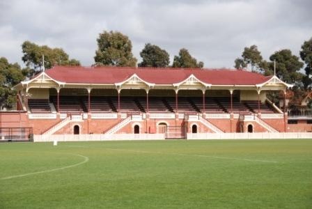 B6065 Grandstand Queen Elizabeth Oval