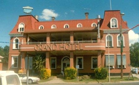 B6355 Grand Hotel Healesville