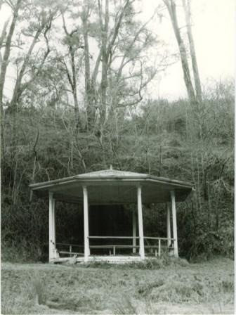 B3363 Bandstand