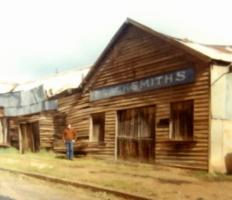 B3406 Blacksmith's Shop
