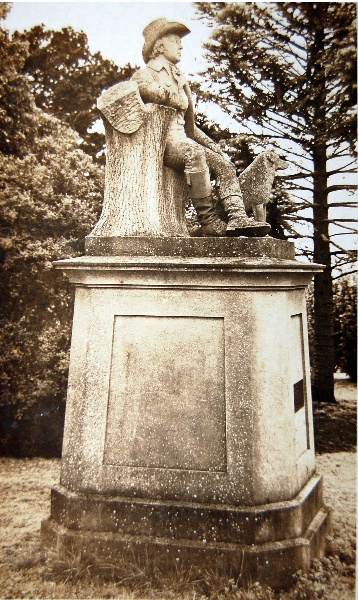 Robert Burns Statue, 1917.jpg