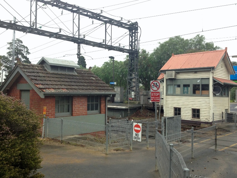 Gardiner switch house (left) and railway signal box (right)