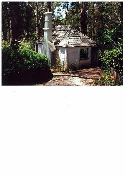 Wattle &amp; Daub Cottage
