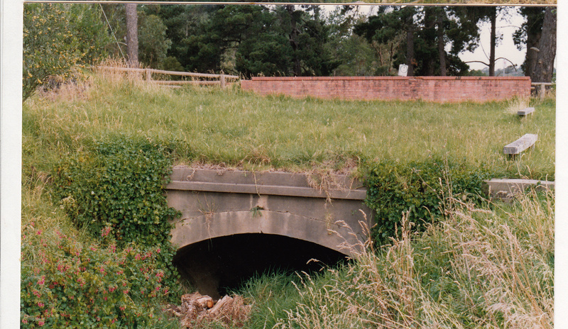 2 - Maroondah Aqueduct Kangaroo Ground Eltham - Shire of Eltham Heritage Study 1992 - Colour 9