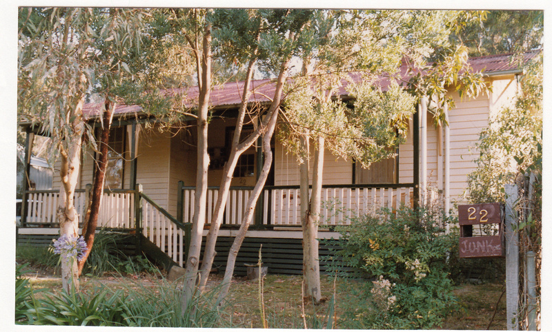 Old Teachers Residence State School 3939 Colour 1 - Shire of Eltham Heritage Study 1992